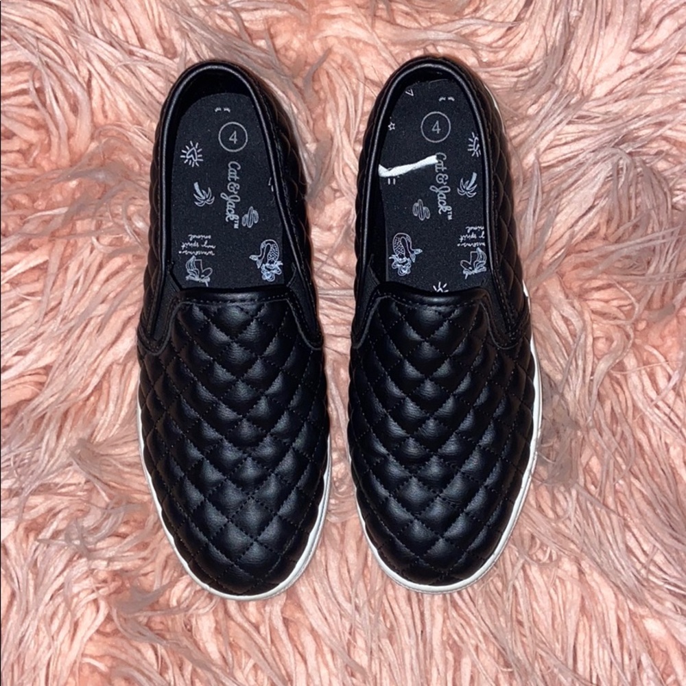 Cat and Jack black slip ons!🖤